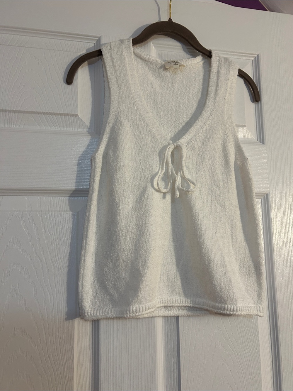 Gentle Fawn XS White V-Neck Tie Front Knit Tank - Picture 3 of 6